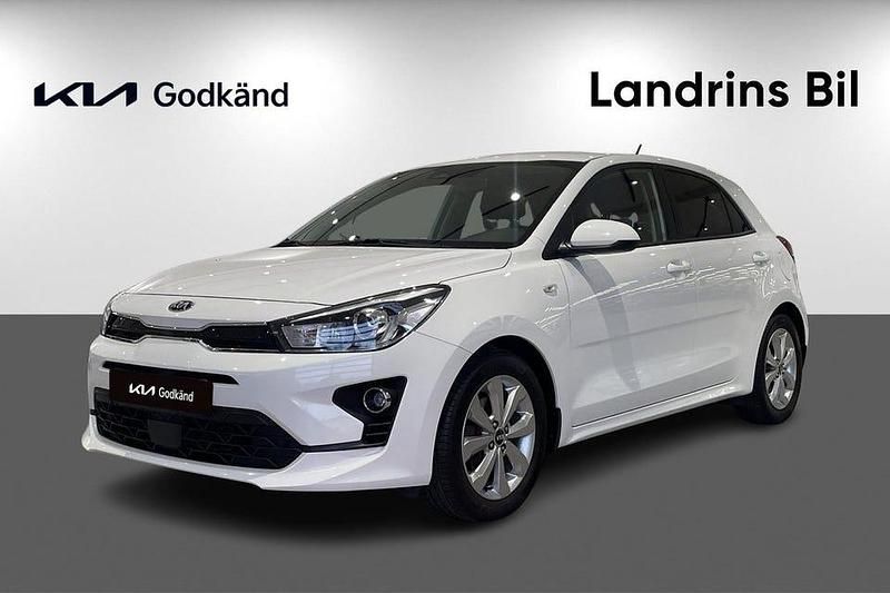 Vit Begagnad 2020 Kia Rio Advance Halvkombi | 189 000 kr (Lite dyr) - Bild 1/4