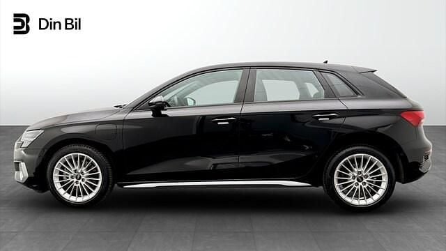 Begagnad Audi A3 Sportback e-tron Advanced Plus 204 HK (150 kW) 2023 Brilliantsvart Halvkombi