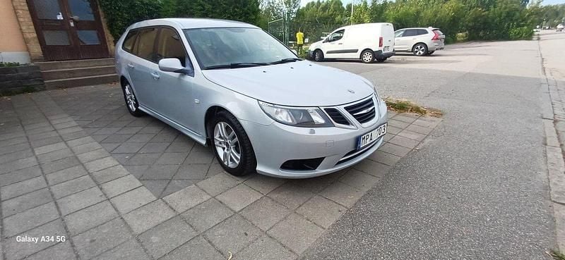 Grå Begagnad 2010 Saab 9-3 Linear Kombi | 39 900 kr (Bra pris) - Bild 1/4