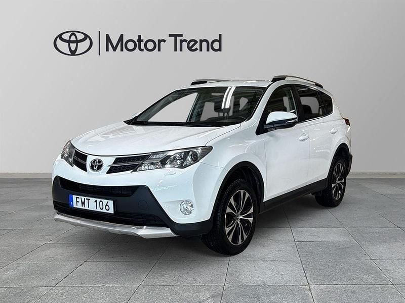 Vit Begagnad 2015 Toyota RAV4 Edition SUV | 189 000 kr (Marknadspris) - Bild 1/4