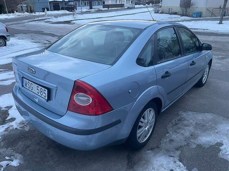 Begagnad Ford Focus 115 HK (84 kW) 2005 Sedan