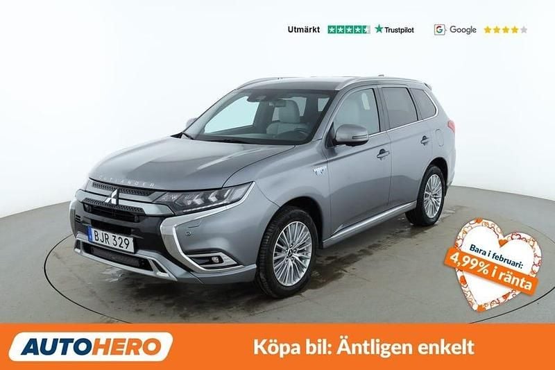 Begagnad Mitsubishi Outlander 227 HK (166 kW) 2020 Grå SUV