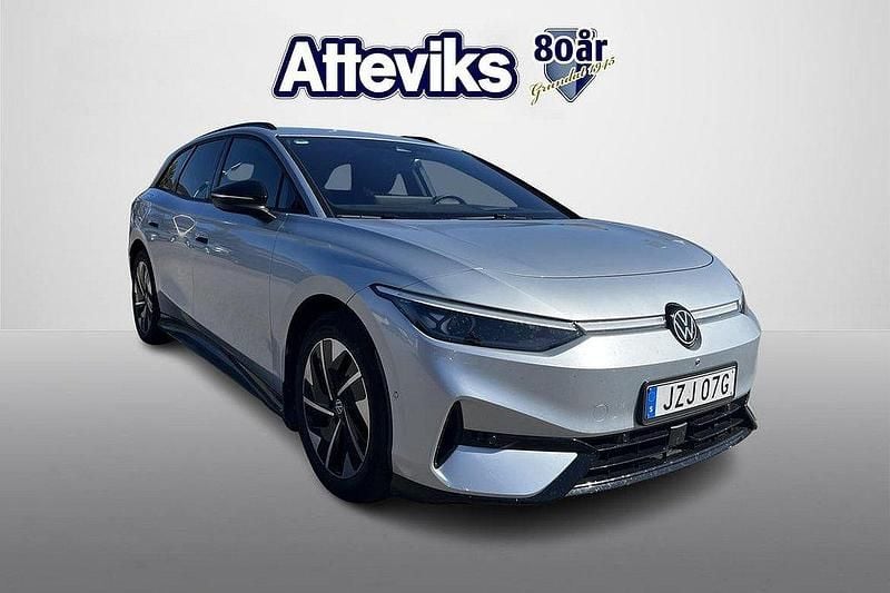 Silver Begagnad 2025 VW ID.7 Pro Sedan | 625 900 kr (Dyr) - Bild 1/4