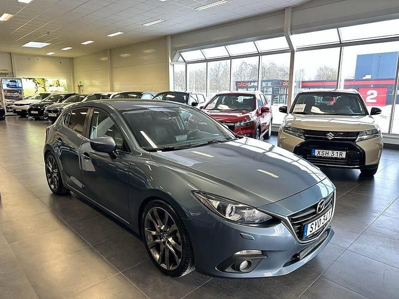Begagnad Mazda 3 Core 120 HK (88 kW) 2014 Blå Halvkombi