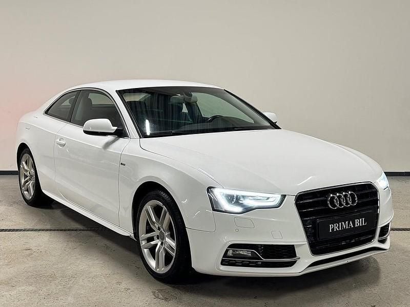 Begagnad Audi A5 S-Line 224 HK (164 kW) 2014 Vit Sportkupé