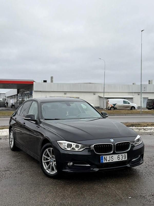 Begagnad BMW 320 184 HK (135 kW) 2014 Sedan