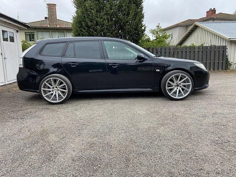 Svart Begagnad 2007 Saab 9-3 Vector Kombi | 32 500 kr (Marknadspris) - Bild 1/4