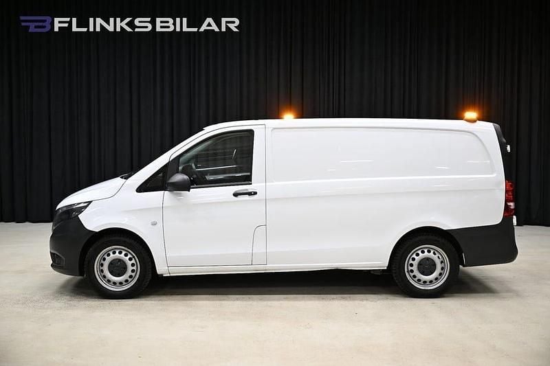 Vit Begagnad 2018 Mercedes Vito Van | 248 750 kr (Superpris) - Bild 1/4
