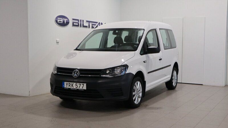 Vit Begagnad 2017 VW Caddy Life Minibuss | 204 900 kr - Bild 1/4