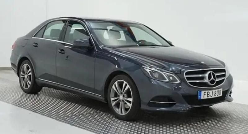 Grå Begagnad 2015 Mercedes E250 Sedan | 190 000 kr (Bra pris) - Bild 1/4