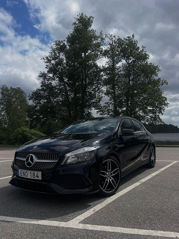 Begagnad 2018 Mercedes A180 | 158 000 kr (Marknadspris) - Bild 1/4