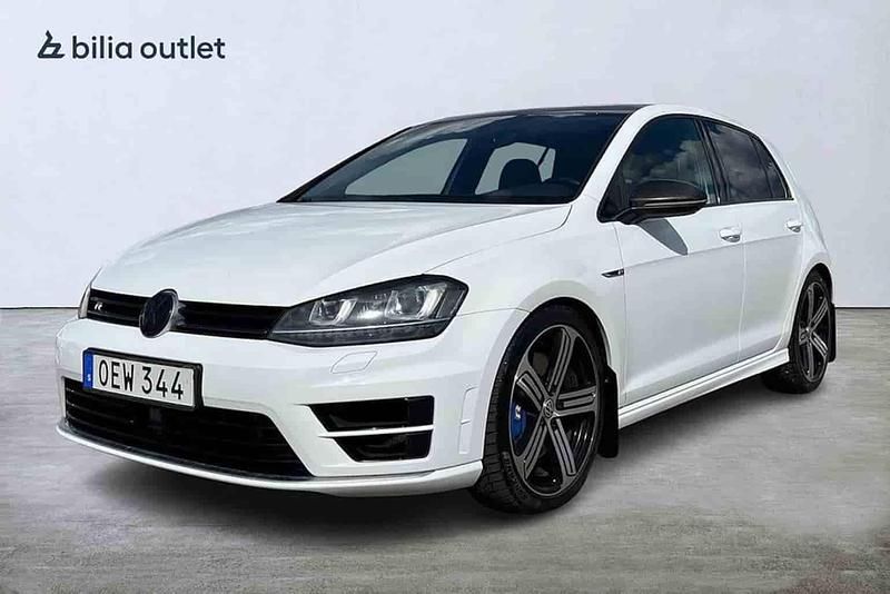 Vit Begagnad 2017 VW Golf VII R Halvkombi | 239 900 kr - Bild 1/1