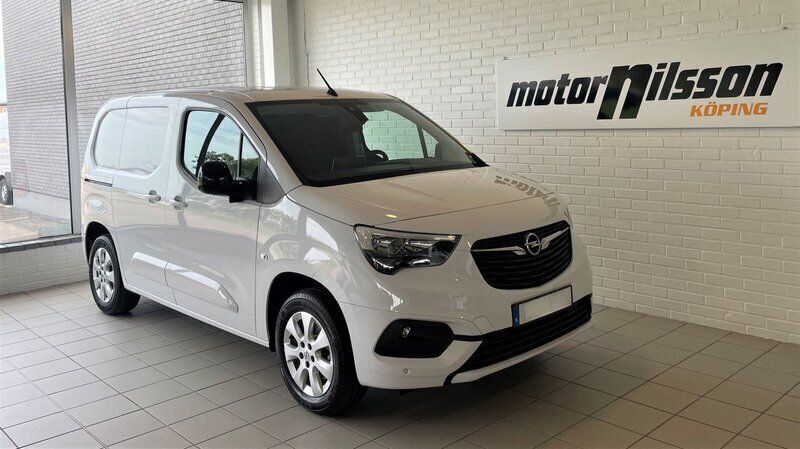 Vit Begagnad 2023 Opel Combo-e Life Van | 330 625 kr - Bild 1/4