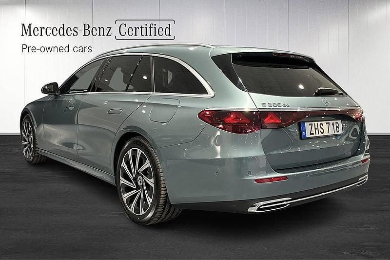 Begagnad Mercedes E300 Advanced Plus 197 HK (144 kW) 2024 Grön Kombi