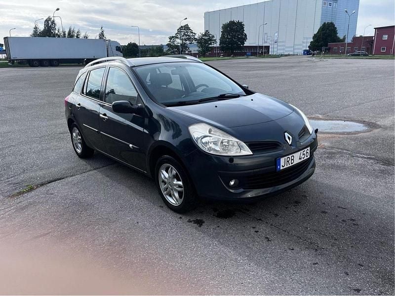 Grå Begagnad 2009 Renault Clio GrandTour Kombi | 30 000 kr (Bra pris) - Bild 1/4