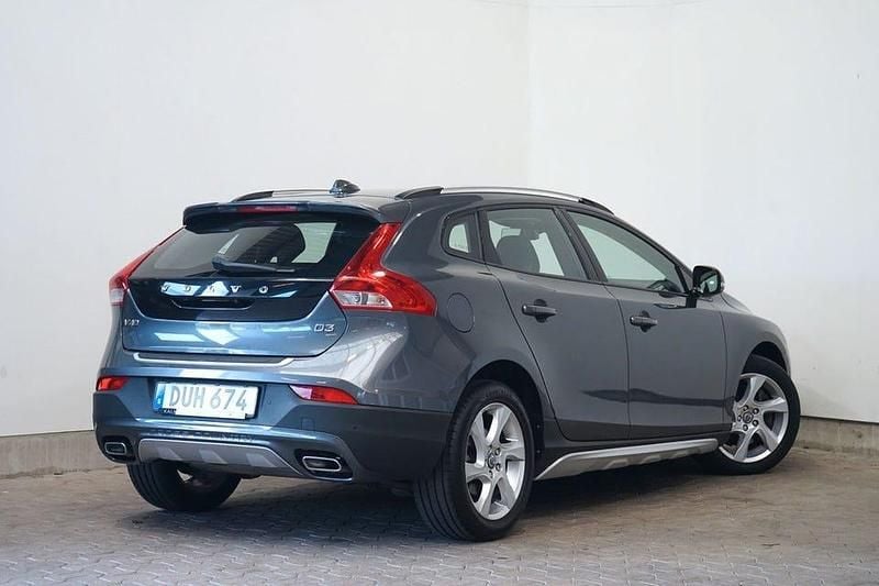 Begagnad Volvo V40 CC Summum 150 HK (110 kW) 2013 Grå Kombi