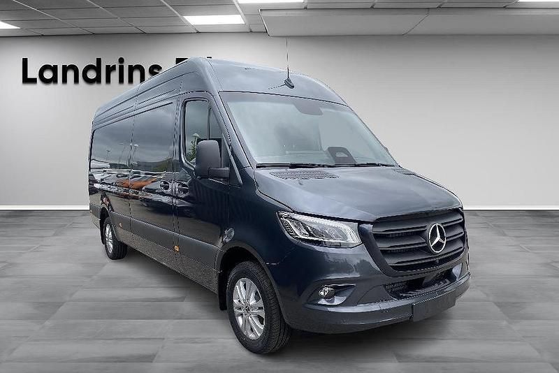 Ny Mercedes Sprinter 2025 Grå Van