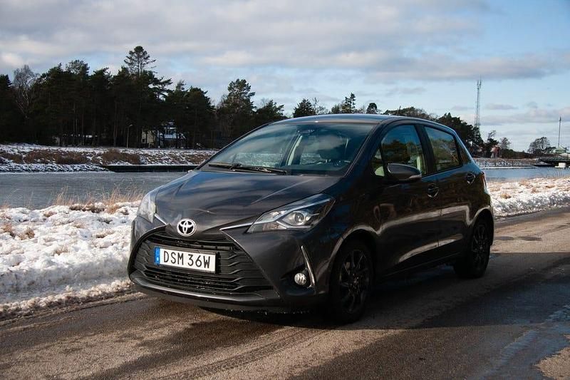 Begagnad 2019 Toyota Yaris Multidrive S | 168 000 kr (Marknadspris) - Bild 1/4