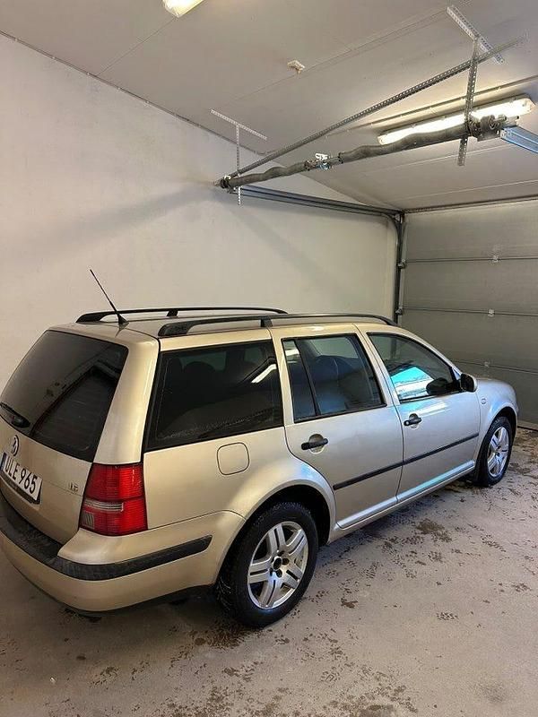 Ljusbrun Begagnad 2003 VW Golf IV Ocean Kombi | 18 000 kr (Marknadspris) - Bild 1/4