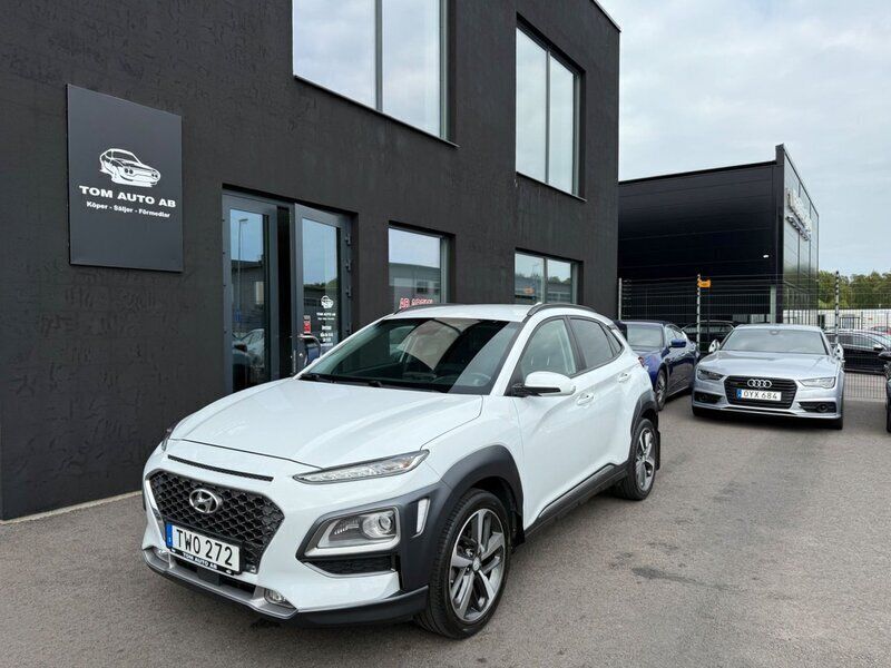 Vit Begagnad 2020 Hyundai Kona Premium SUV | 179 900 kr (Marknadspris) - Bild 1/4