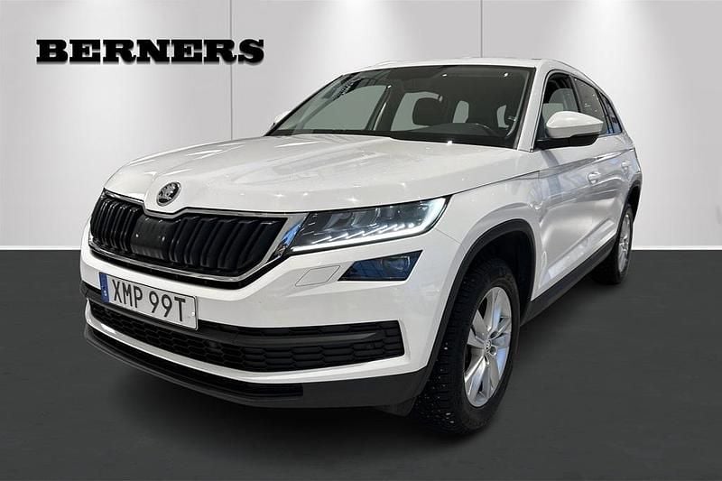 Vit Begagnad 2021 Skoda Kodiaq SUV | 269 900 kr (Marknadspris) - Bild 1/4
