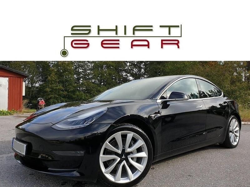 Begagnad Tesla Model 3 Long Range AWD 339 kW (462 HK) 2019 Solid svart | svart premium Sedan