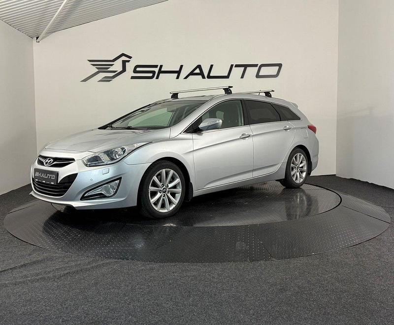 Silver Begagnad 2013 Hyundai i40 Kombi | 99 900 kr (Marknadspris) - Bild 1/4