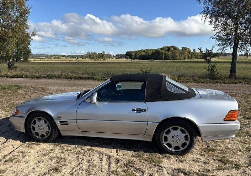 Begagnad Mercedes SL300 231 HK (169 kW) 1992 Cab