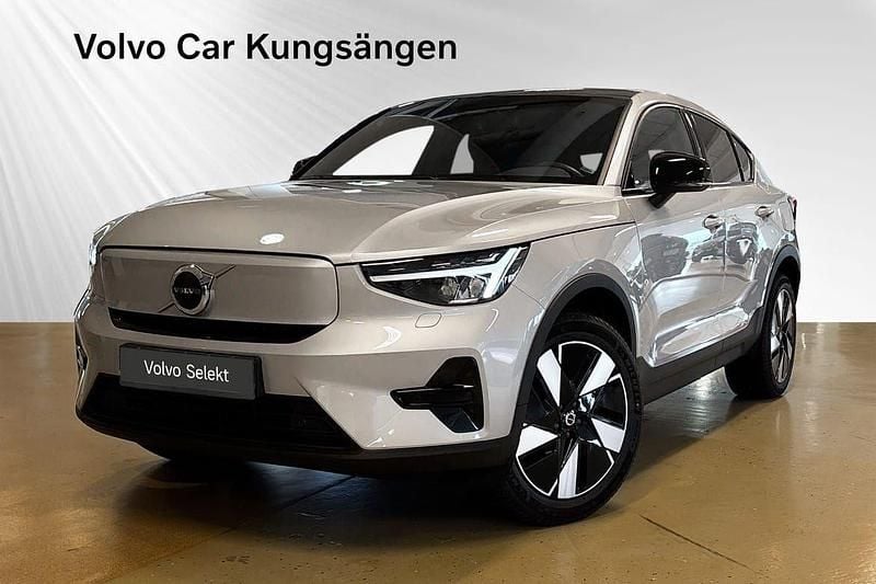 Silver Begagnad 2024 Volvo EC40 Single Motor Extended Range SUV | 379 900 kr (Bra pris) - Bild 1/4