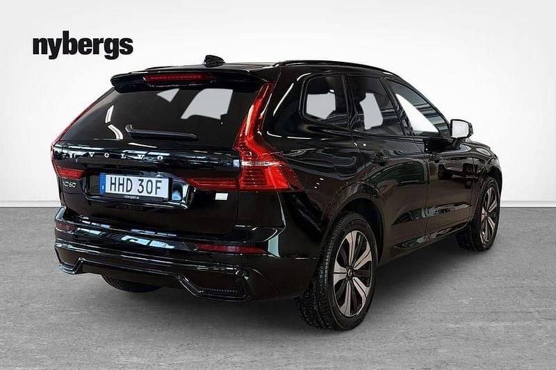 Begagnad Volvo XC60 Plus 355 HK (261 kW) 2023 Svart SUV