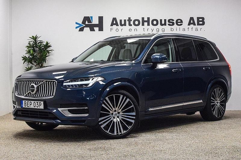 Mörkblå Begagnad 2020 Volvo XC90 Inscription SUV | 519 000 kr (Marknadspris) - Bild 1/4