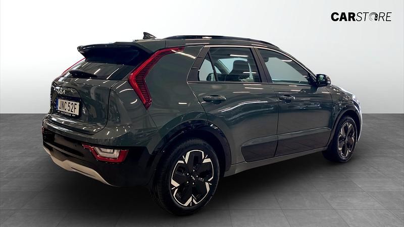Begagnad Kia e-Niro 150 kW (204 HK) 2022 Grön (green) SUV