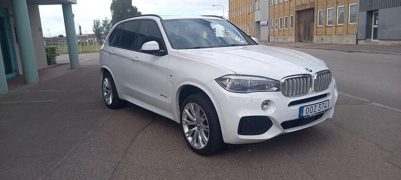 Vit Begagnad 2017 BMW X5 M Sport SUV | 314 900 kr (Superpris) - Bild 1/4
