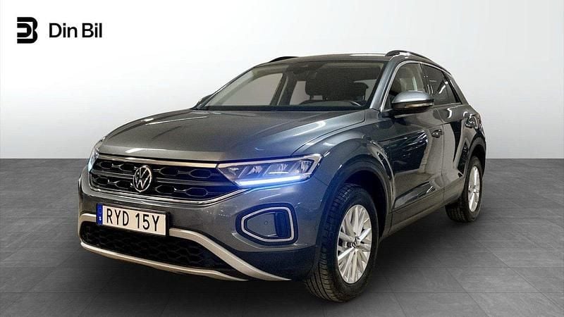 Mörkgrå Begagnad 2022 VW T-Roc Life SUV | 219 900 kr (Marknadspris) - Bild 1/4