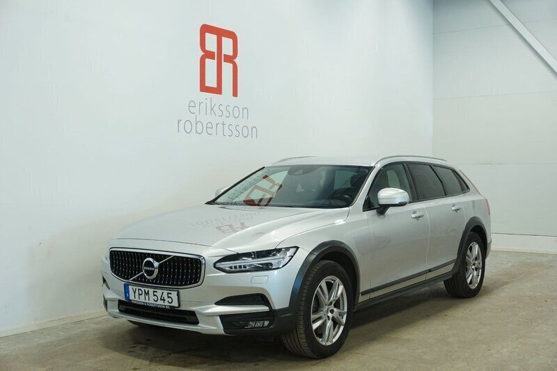 Silver Begagnad 2019 Volvo V90 CC Momentum Kombi | 299 900 kr (Marknadspris) - Bild 1/4