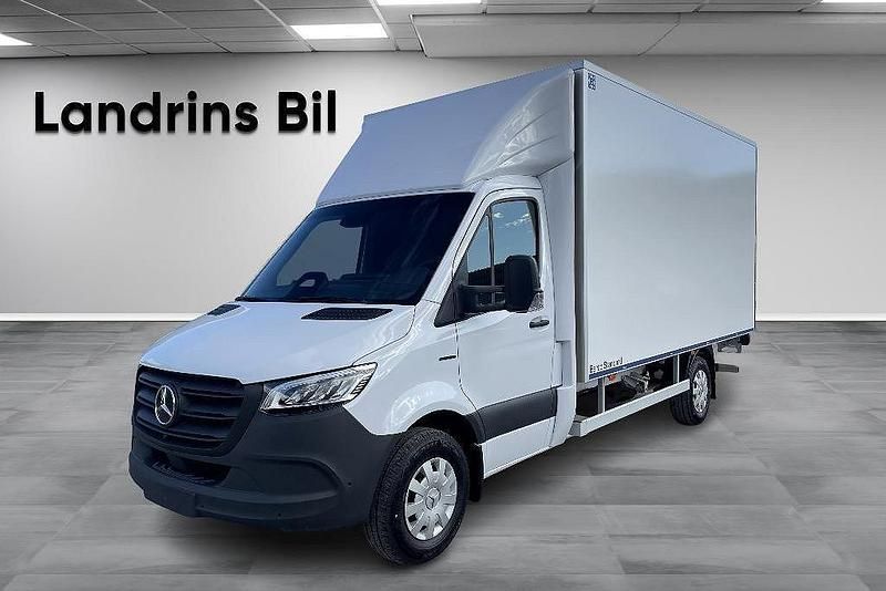 Vit (arktisk vit) Ny 2025 Mercedes E-Sprinter Van | 1 248 750 kr - Bild 1/4
