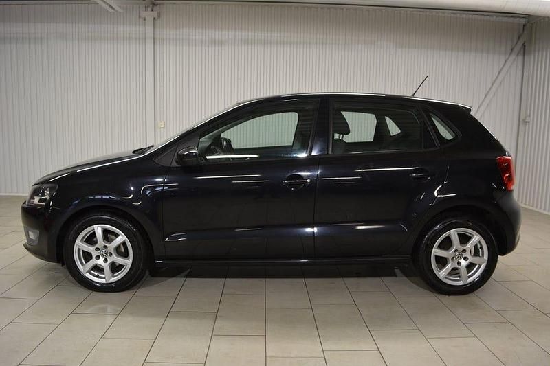 Begagnad VW Polo 86 HK (63 kW) 2011 Svart Halvkombi