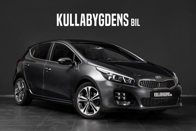 Grå Begagnad 2017 Kia Ceed GT-Line Halvkombi | 149 000 kr (Lite dyr) - Bild 1/4