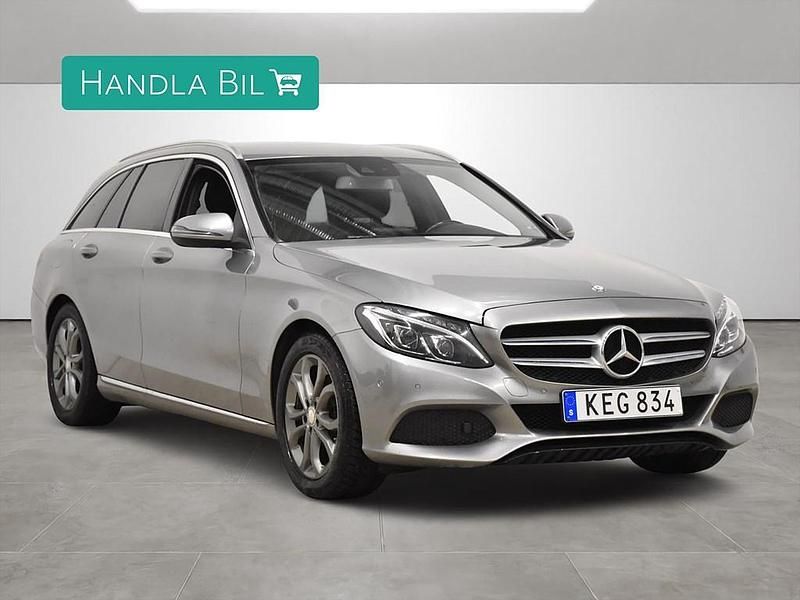 Begagnad Mercedes C220 Avantgarde 170 HK (125 kW) 2015 Silver Kombi