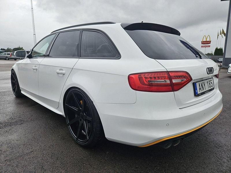Vit Begagnad 2015 Audi A4 Sport Kombi | 129 900 kr (Marknadspris) - Bild 1/4