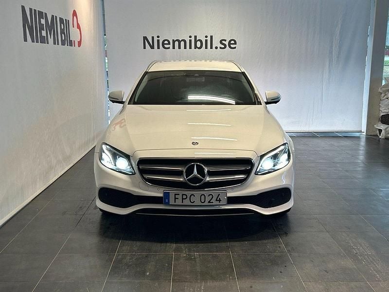 Begagnad Mercedes E220 Avantgarde 194 HK (142 kW) 2018 Vit Kombi
