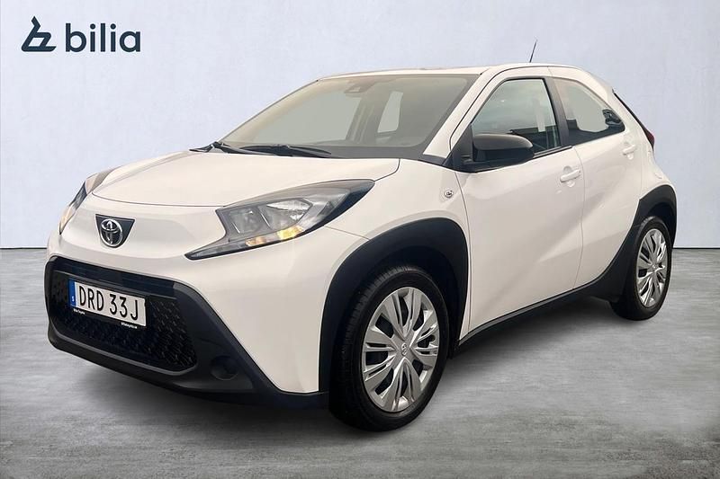 Begagnad Toyota Aygo X Play 72 HK (52 kW) 2022 Vit SUV