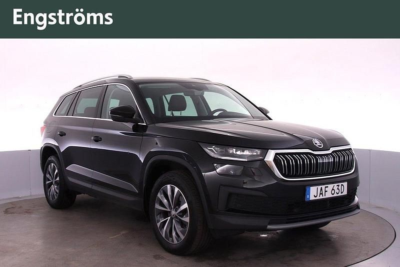 Svart (black magic pärleffekt me) Begagnad 2023 Skoda Kodiaq Style SUV | 399 000 kr (Bra pris) - Bild 1/4