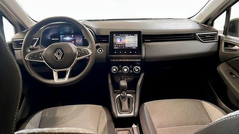 Begagnad Renault Clio V Evolution 143 HK (105 kW) 2024 Vit Halvkombi