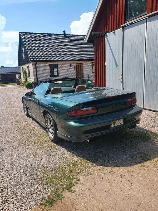 Begagnad Chevrolet Camaro 279 HK (205 kW) 1995 Grön Cab