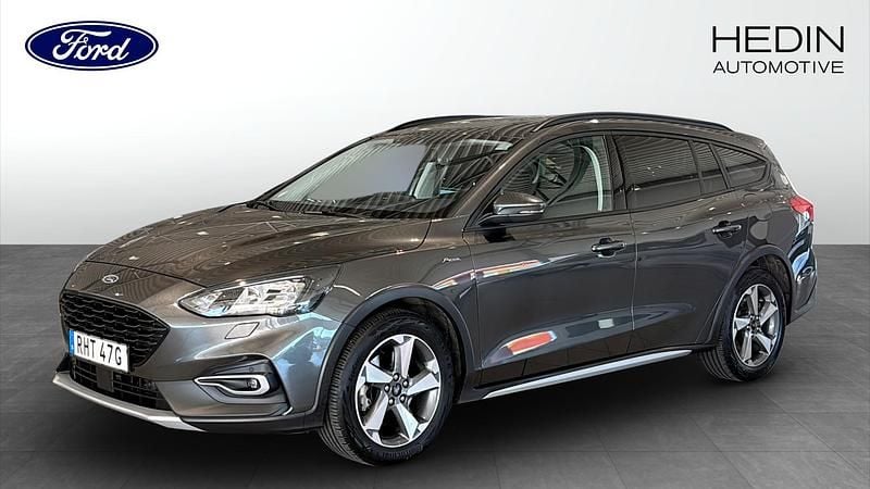 Grå (grey) Begagnad 2022 Ford Focus Active Kombi | 219 900 kr (Marknadspris) - Bild 1/4