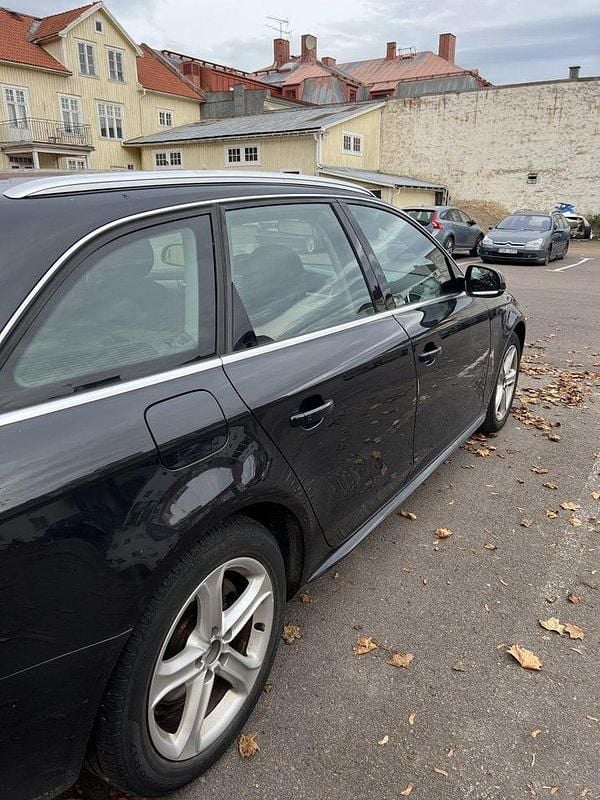 Svart Begagnad 2013 Audi A4 Kombi | 115 000 kr (Marknadspris) - Bild 1/4