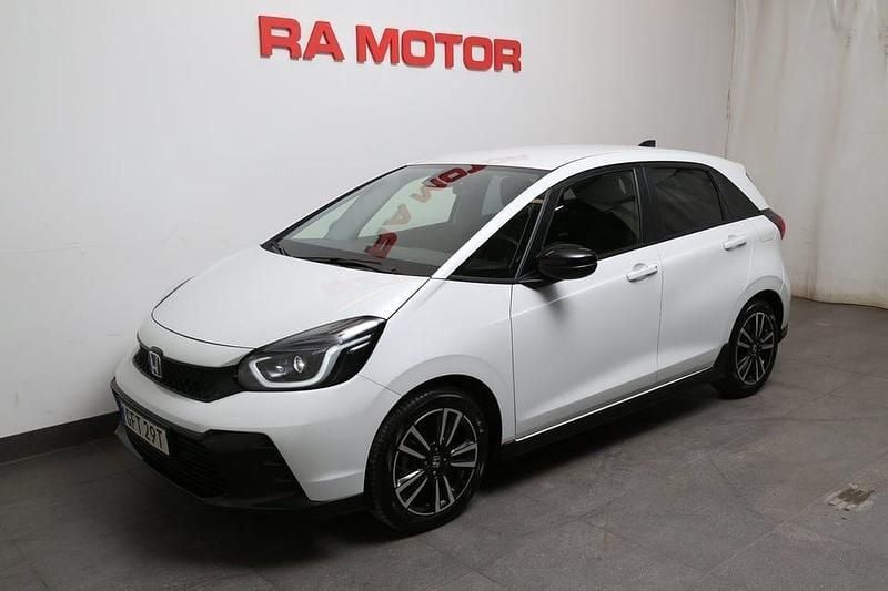 Vit Ny 2025 Honda Jazz Advance Halvkombi | 269 900 kr (Bra pris) - Bild 1/3