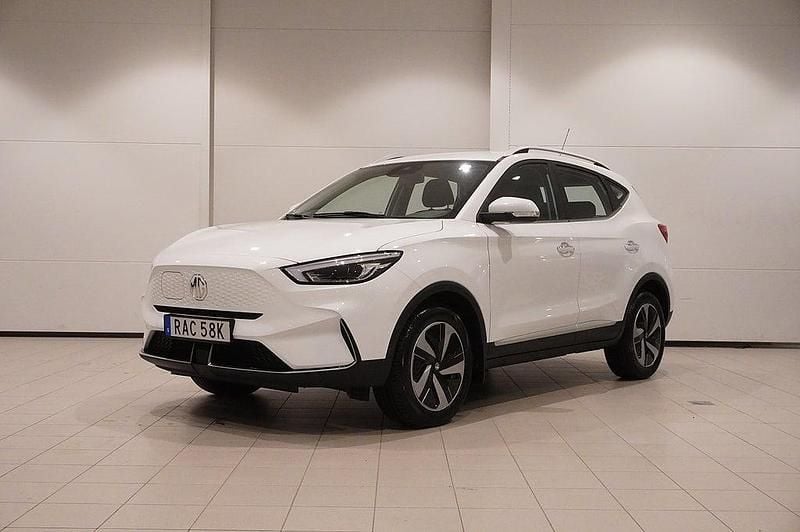 Vit Begagnad 2022 MG ZS Comfort SUV | 214 900 kr (Marknadspris) - Bild 1/4