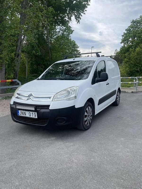 Vit Begagnad 2010 Citroën Berlingo Minibuss | 28 000 kr (Superpris) - Bild 1/4